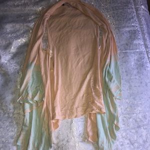 Sweater/cardigan comfortable and stylish